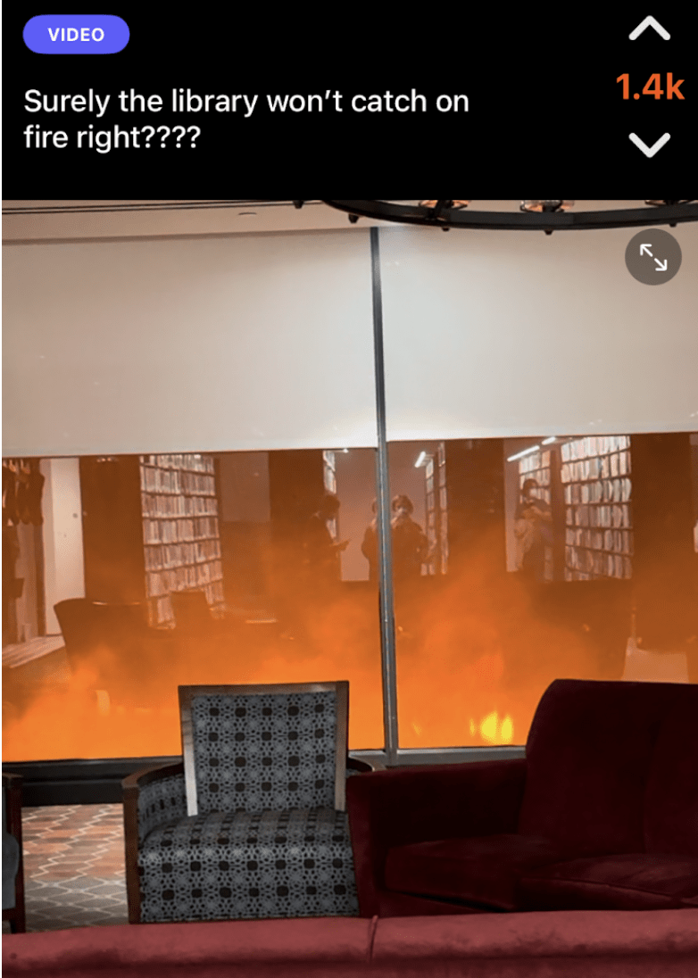 Students updated Fizz throughout the night of Dec. 9. The post shows the flames of the Franklin Fire came close to Payson Library, where the Pepperdine Community was sheltering in place.